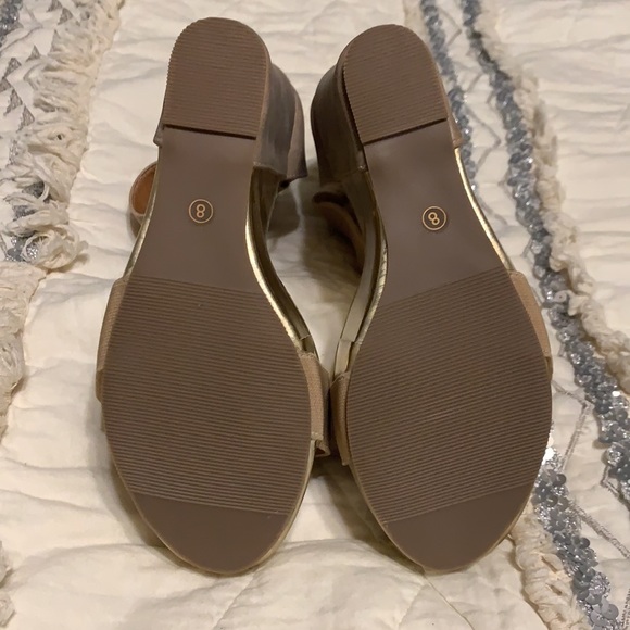 Gold and Tan Wedges Zipper Back - Picture 4 of 7